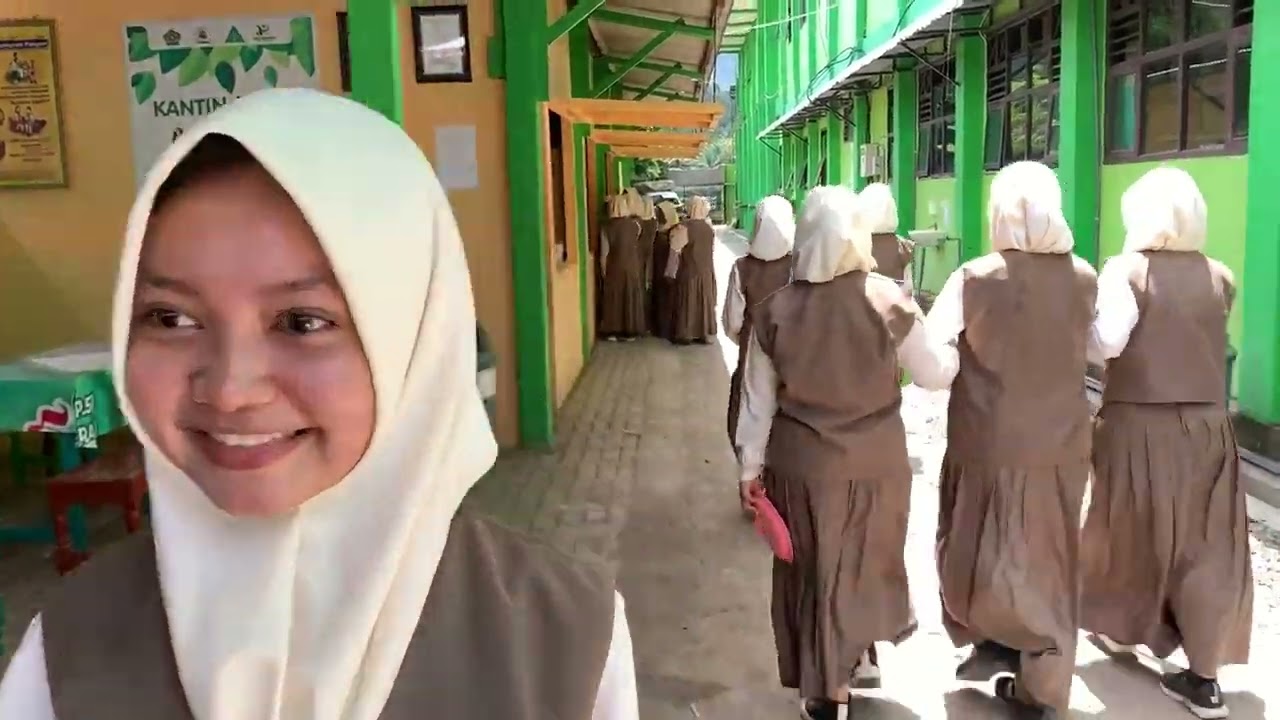 LOMBA VLOG PORSENI_MTsN 4 Trenggalek_LADY MELATI GHAITSA TSURAYA