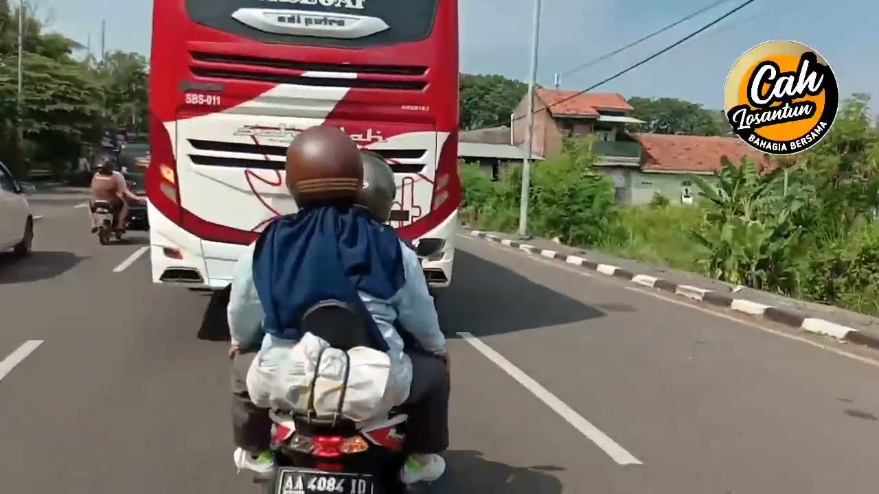 live Streaming ~ Arus mudik Jalur Pantura Cirebonb- Losari H- 3