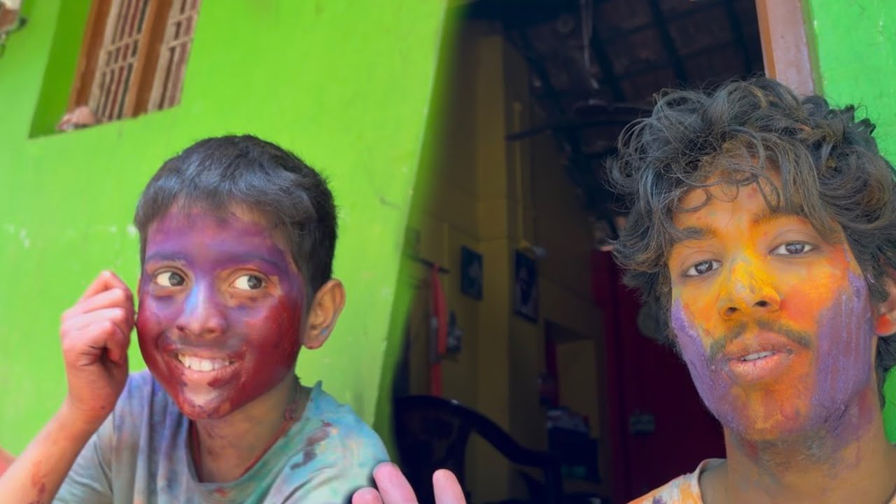Dono Bhai Ne Holi Kheli 😳🎨 | But Normal Nahi Tha! | Full Vlog
