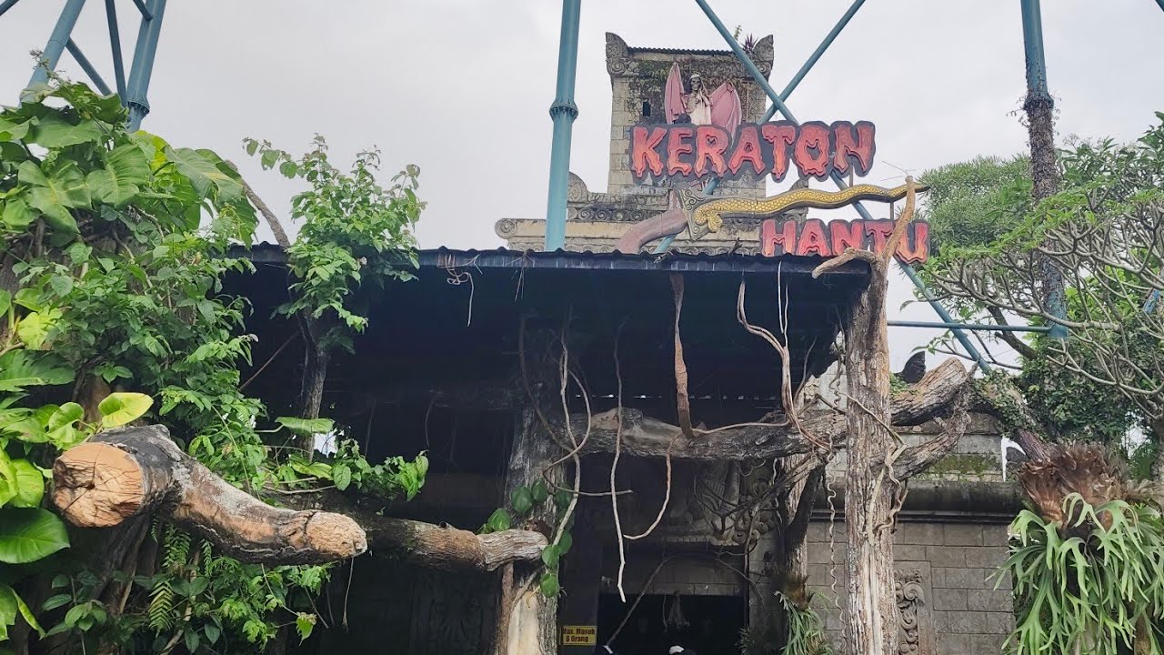 Terpaksa Masuk Keraton Hantu - Jatim Park 1