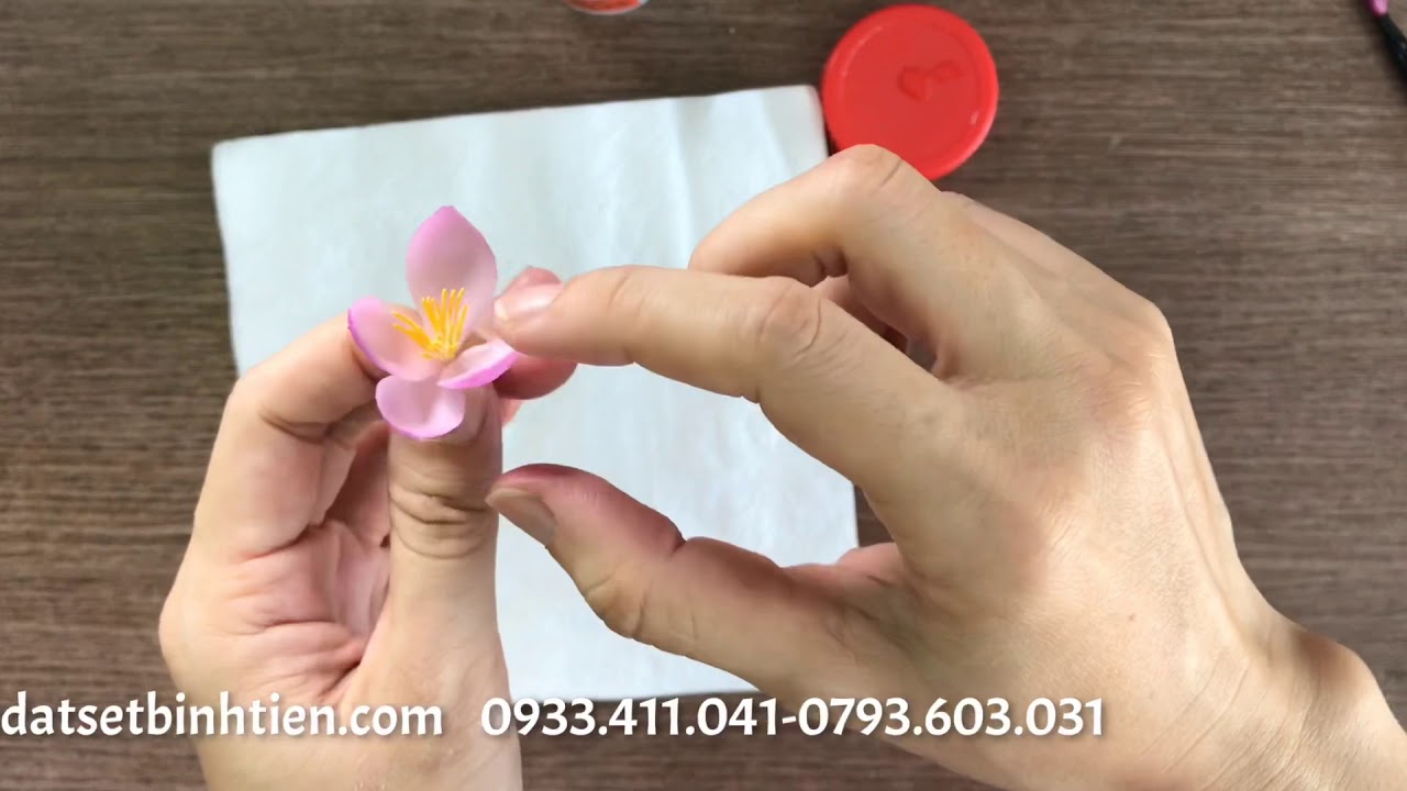 How to Make Clay Flower Rain Lily | Hướng dẫn làm hoa HUỆ MÓNG TAY/ HOA TÓC TIÊN | DIY Clay Flower