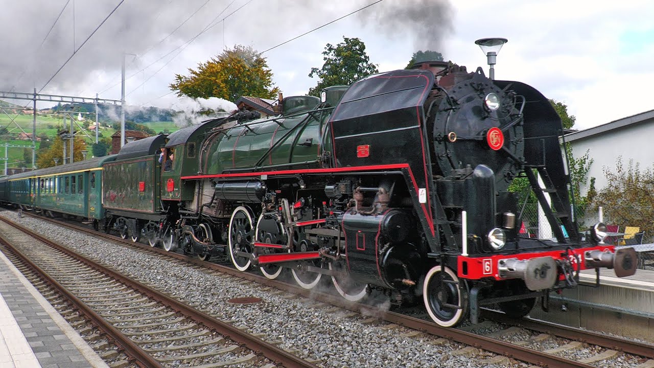 Train spécial tracté par la 141R 1244