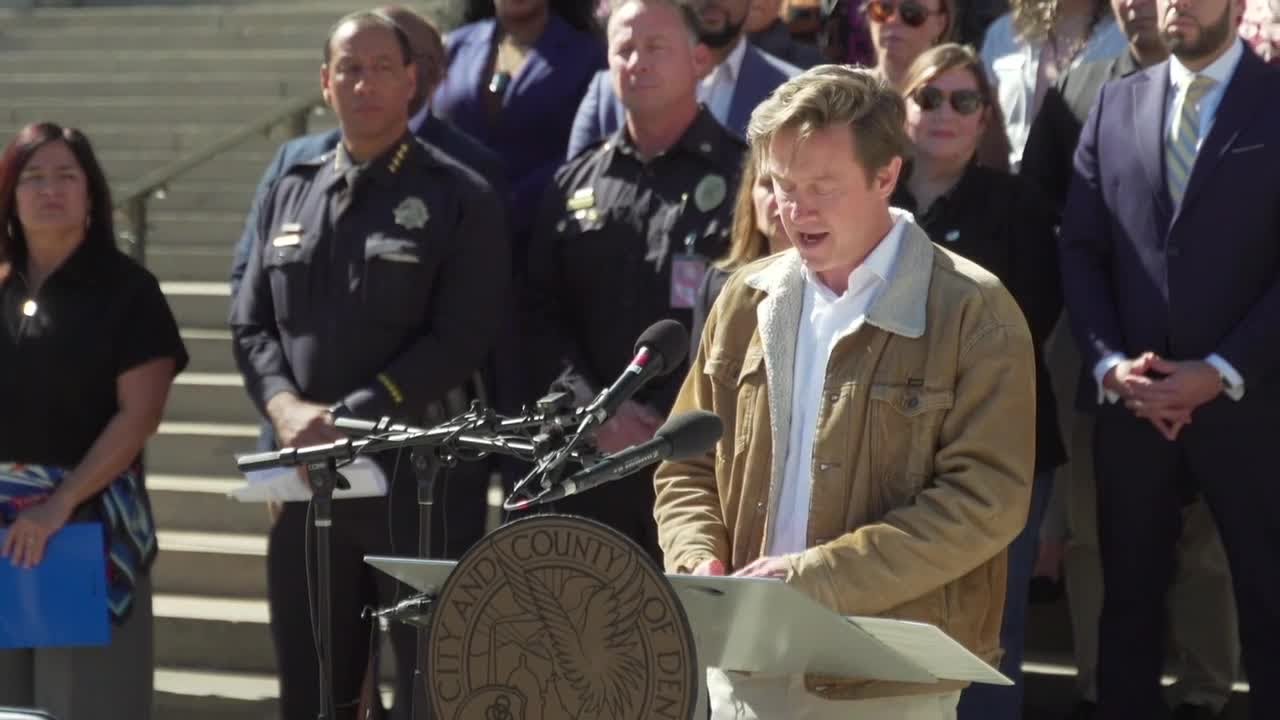 Denver mayor signs order banning ICE from city property, laying out measures to protect protesters
