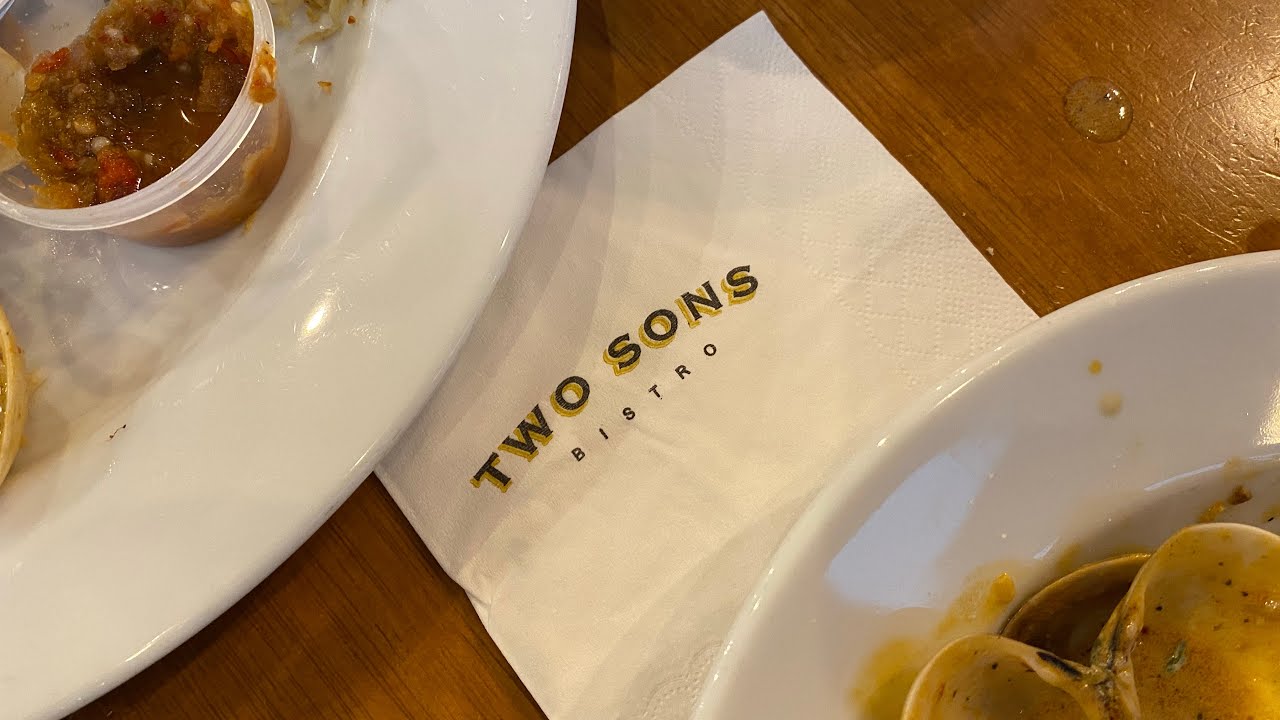 Dinner at Two Sons Bistro and New Books from Book Xcess || The Starling