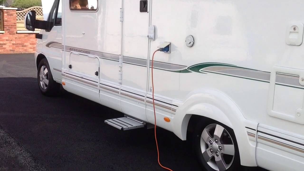 Bessacar E760 4-berth fixed bed video click here