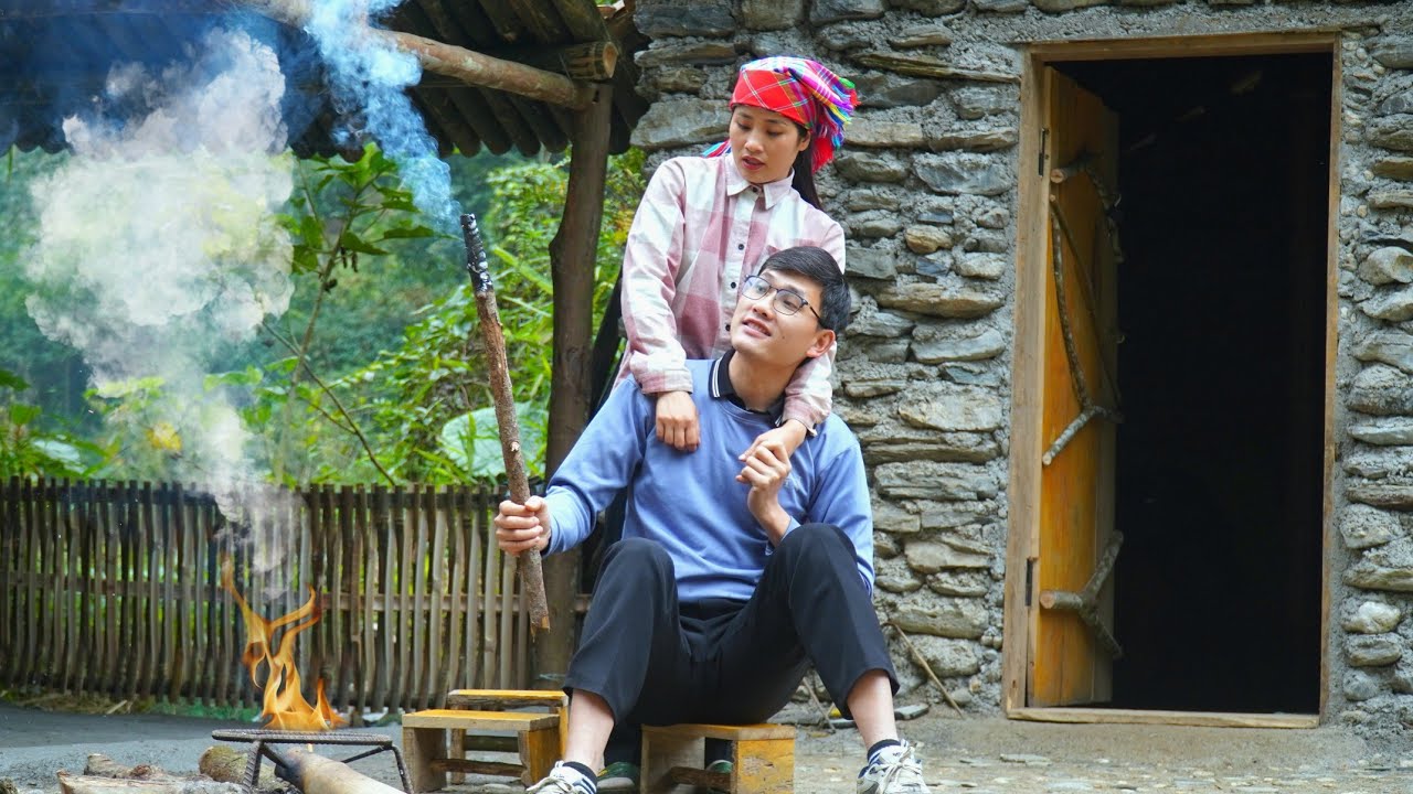 Quang replaced Linda's old stove with a new one, dispelling the cold winter.