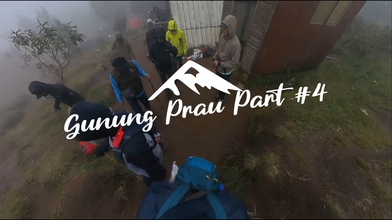 Gunung Prau Part #4, Jalur syahdu, landai, dan berkabut. Sunrise Camp ke Puncak