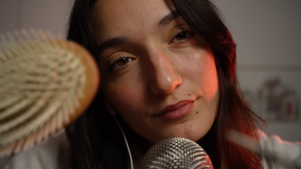 ASMR | ROLLPLAY PARRUCCHIERA💆🏻‍♀️💇🏻‍♀️ (mouth sounds, visual trigger, tapping, personal attention)