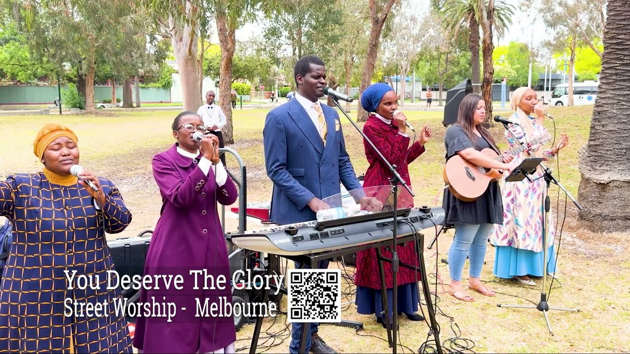 Sunday Worship   at the PARK  Melbourne