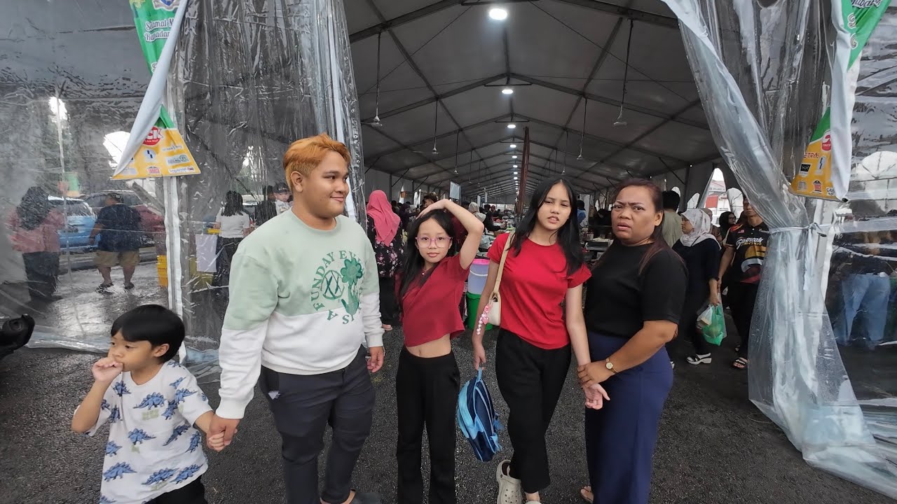 BAZAR RAMADHAN  STUTONG BANYAK MENU PILIHAN // BERBUKA DALAM KERETA TANPA MINUM AIR // 