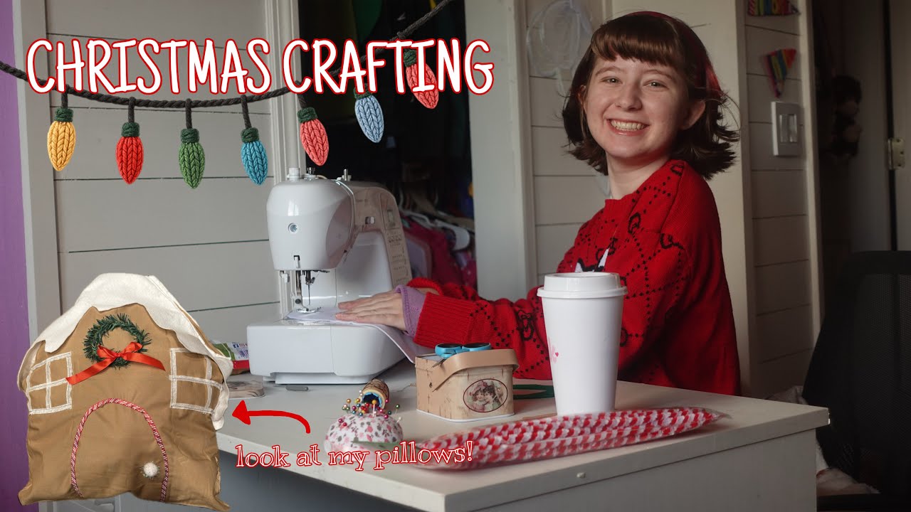 CHRISTMAS CRAFTS | Making Christmas Pillows🎄