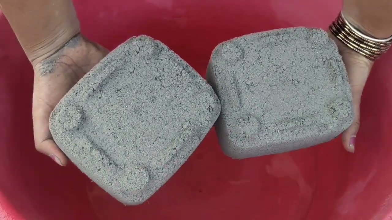 Gritty sand cement crumbling