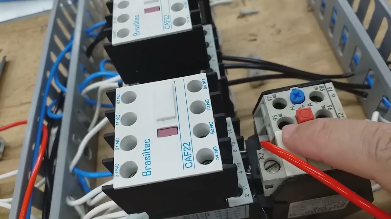Comandos elétricos: Aula 107 -Montagem do circuito de comando de uma Partida Compensadora - proteção