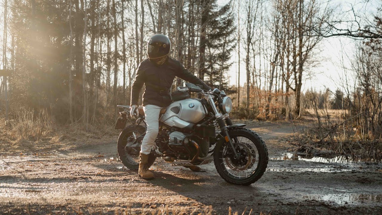 BMW R nineT Scrambler | 4° & Puddles