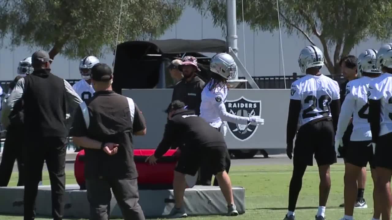 Las Vegas Raiders стремятся &laquo;заслужить эмблему&raquo; на тренировках OTA