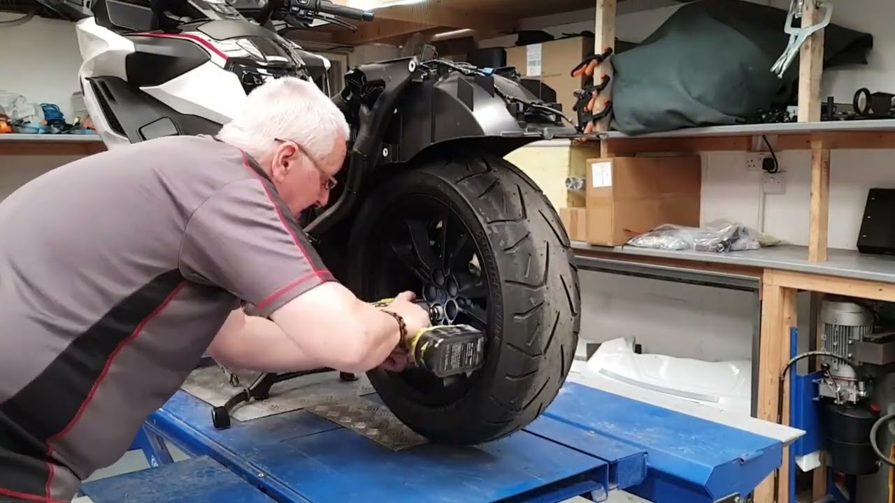 T113 2024 DCT GL1800 - CSC Encore Kit - Bike Strip Down