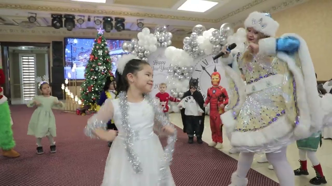 умники  и умницы новогодный утренники 2026