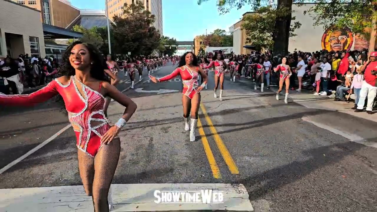 DD4L Dancing Dolls - Magic City Classic Parade