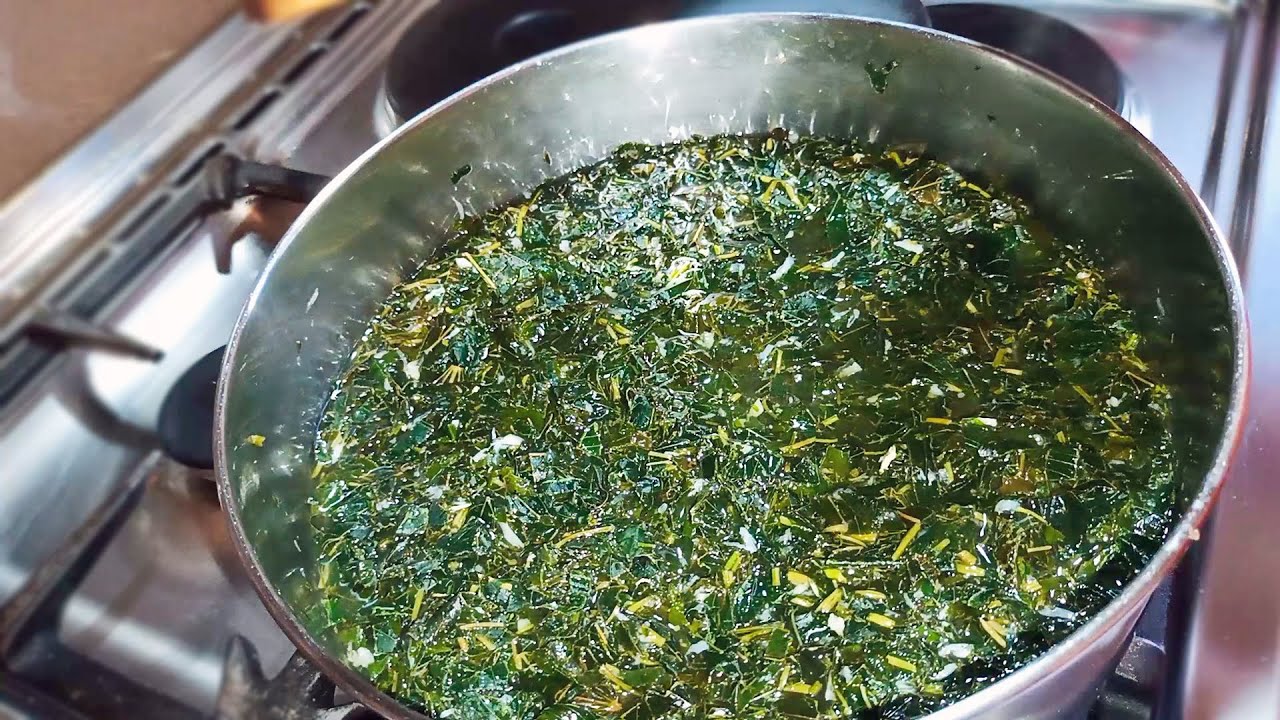 Mloukhiyeh Lebanese recipe 😍😋 طريقة تحضير الملوخية اللبنانية