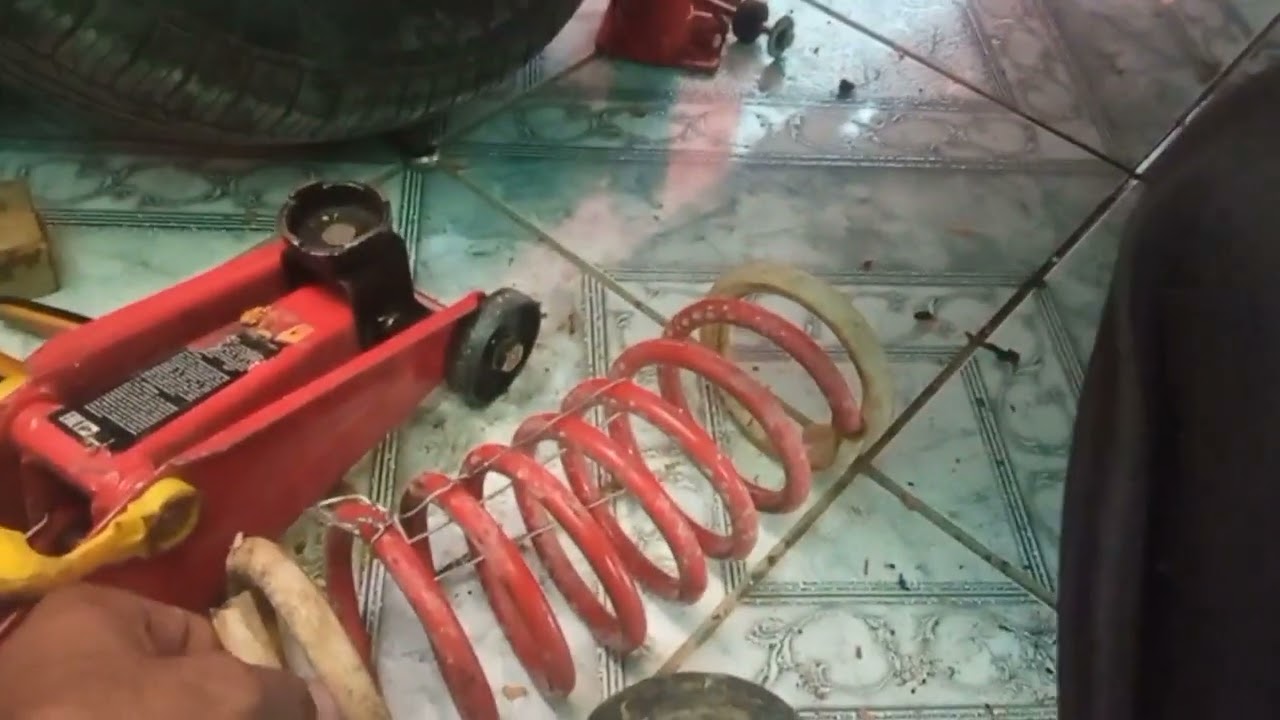 fazendo isso fica fácil trocar as molas do Chevette