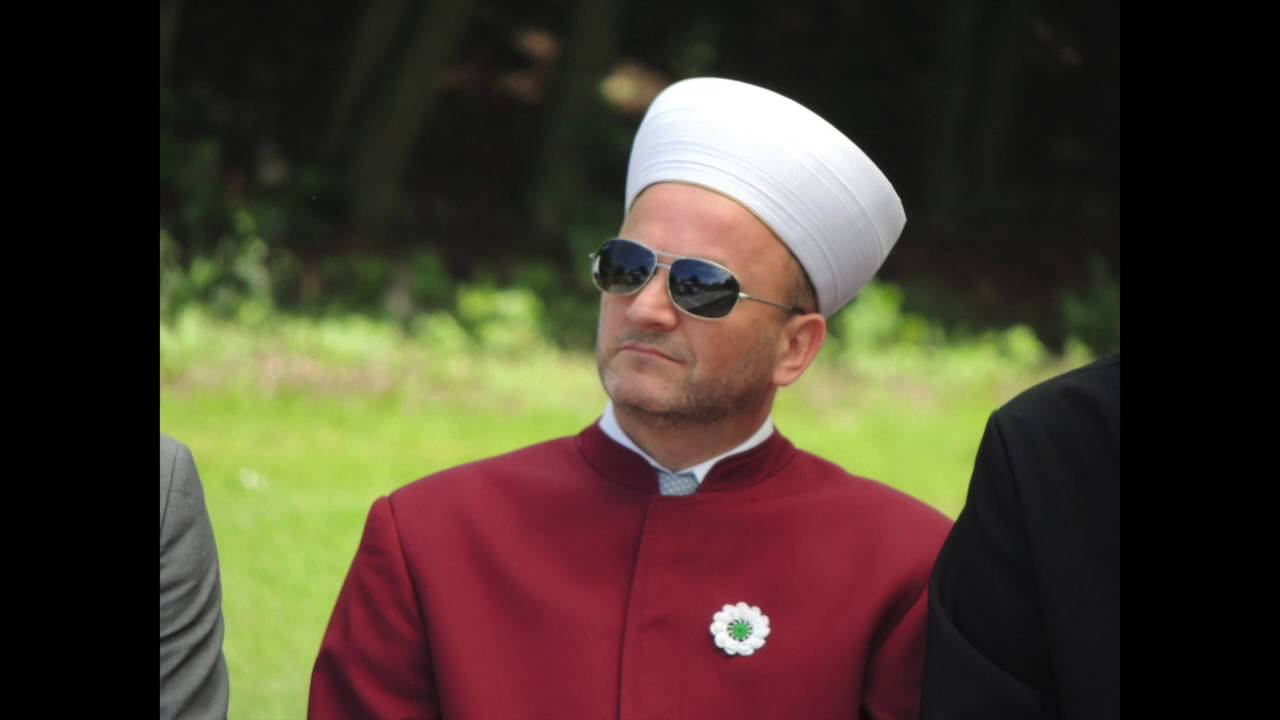 Hafiz Senad Podojak uci odlomak iz sure El Maideh od 71 do 73 ajeta