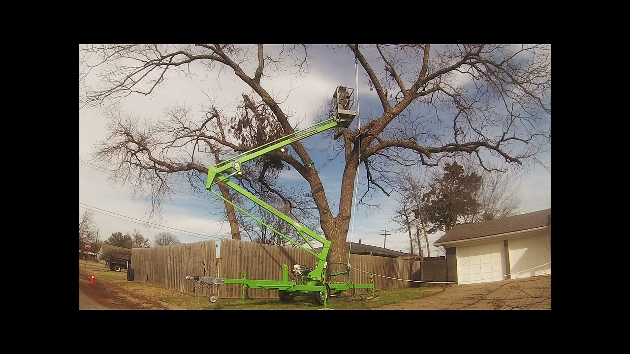 Nifty Lift Tree Trimming 02:07:24