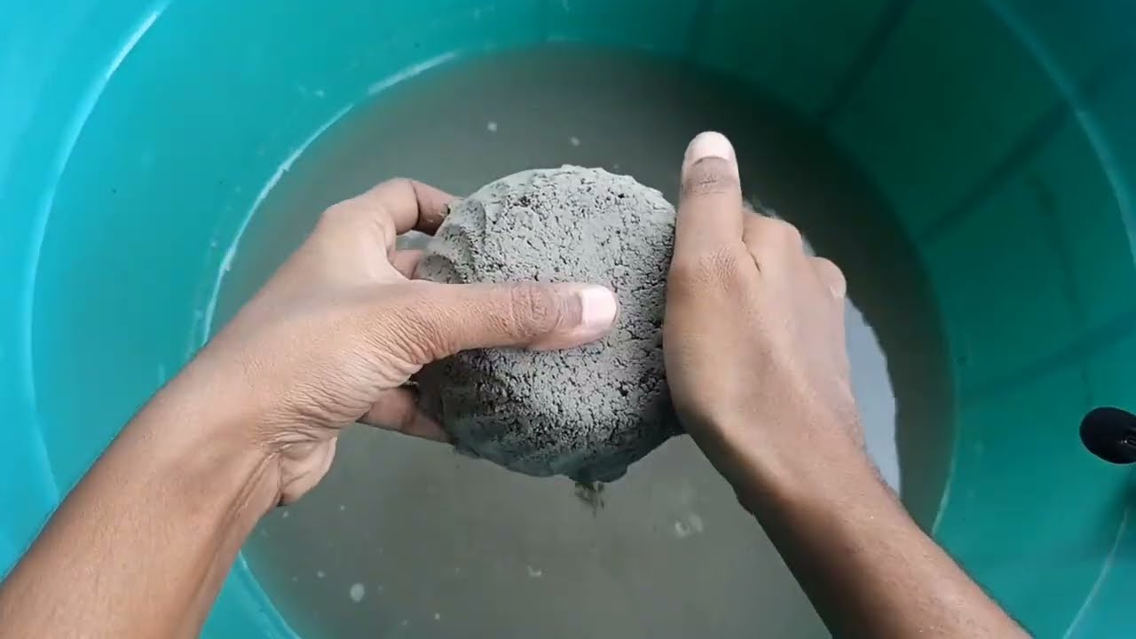 Чистое крошение цемента 💦 #asmr #asmrsounds #relaxing #satisfying #cement #water #bts #shortvideo