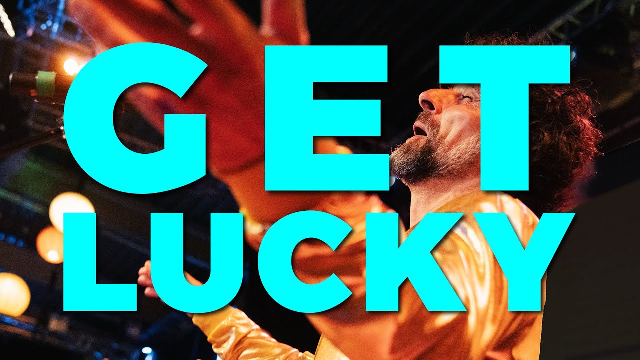 700-voice choir sings GET LUCKY (Daft Punk) - GO SING CHOIR feat. Chris Gall
