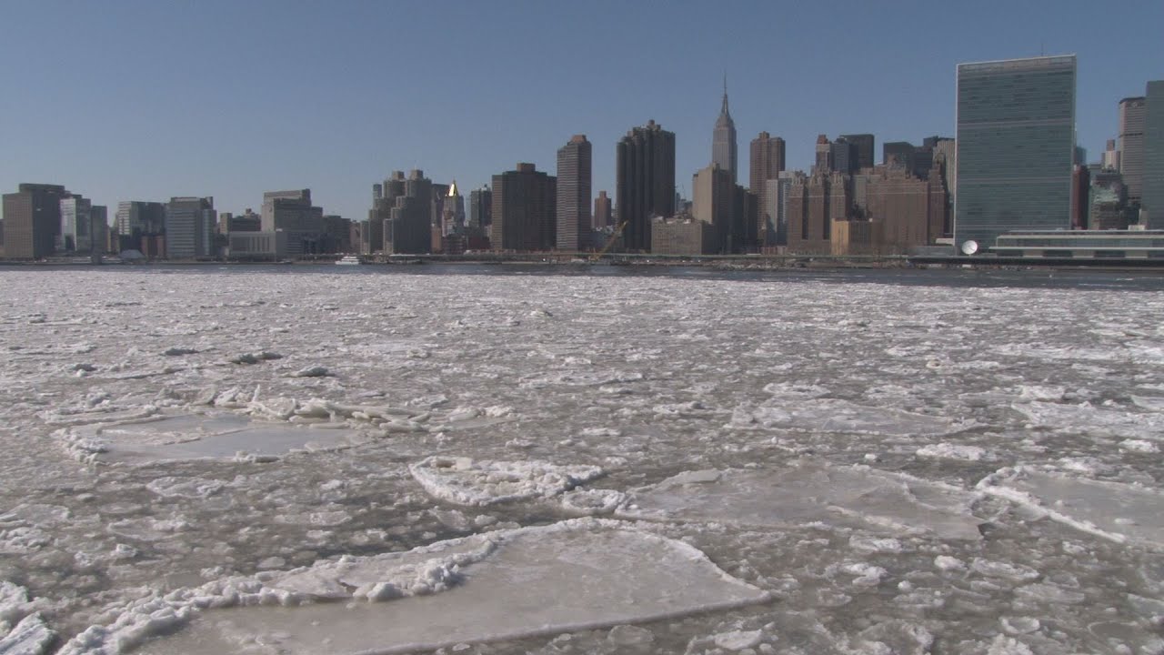 VERY Rare Ice Flow | Ice Jam on the East River NYC- 2/20/2015