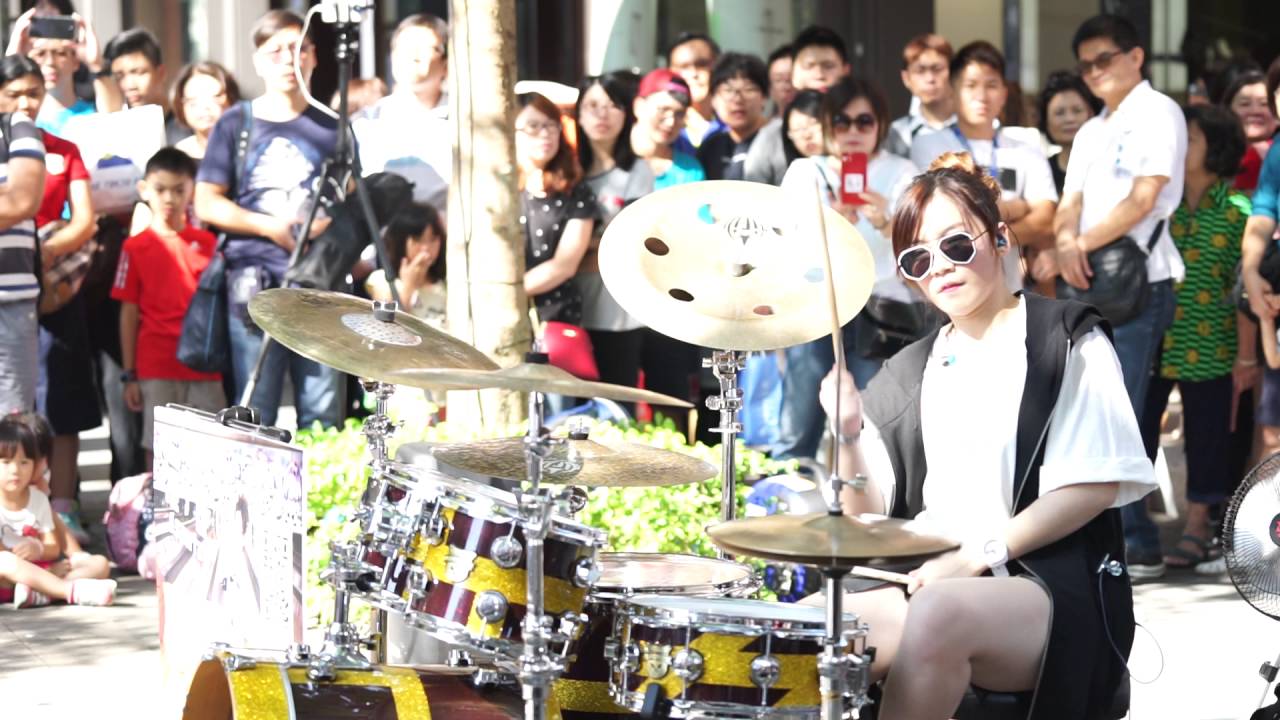 2016/9/24 羅小白S.White - 派對動物(五月天) in 台北信義新光三越 - 香榭大道