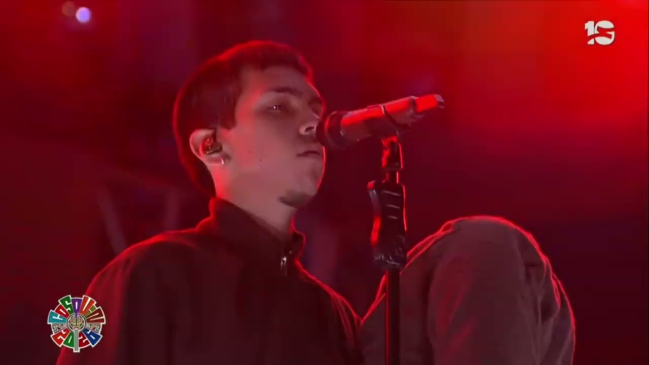 MILO J - INTRO + BAJO DE LA PIEL (en vivo novena Luna cosquin) 
