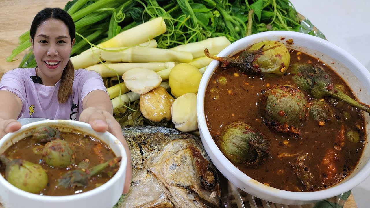 กินข้าวกับน้ำพริกน้ำปลาร้าใส่ผักมะเขือเปราะต้มคลุกข้าวอร่อยสุดๆ