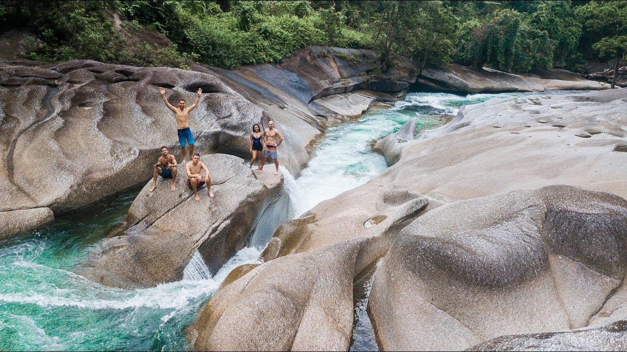 How To Travel Cairns