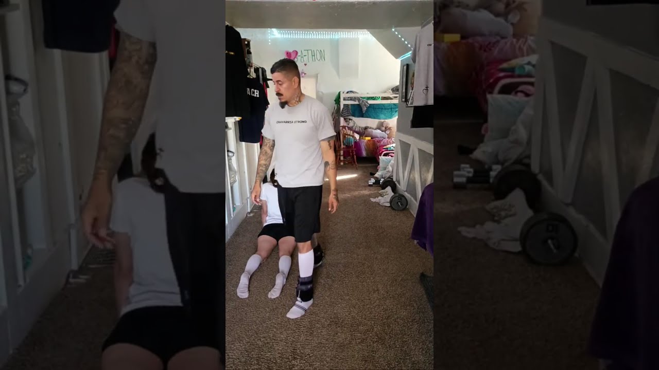 Chavarria Strong live! Couples Workout 💪(day136) #chavarriastrong #couple #workout #irl #live #sayhi