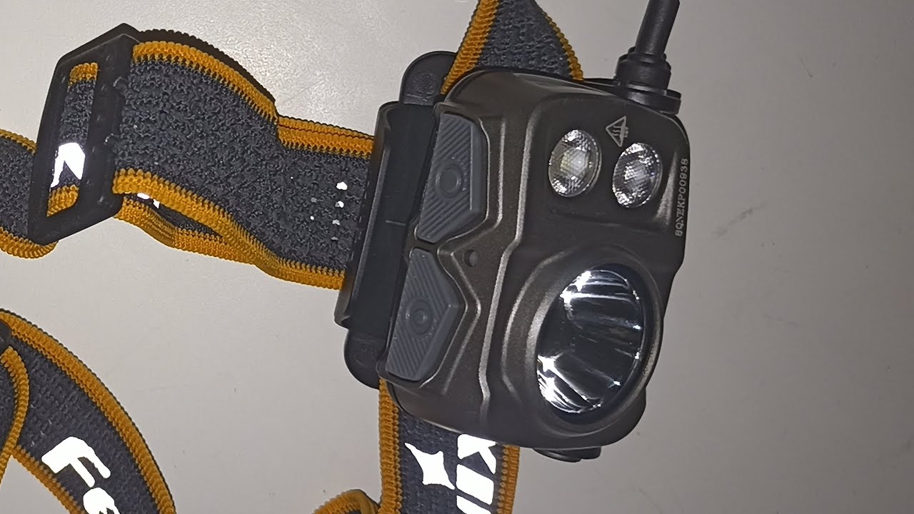 Обзор и сравнение Налобный фонарь LED LENSER MH10 черный и Налобный фонарь Fenix HP16R