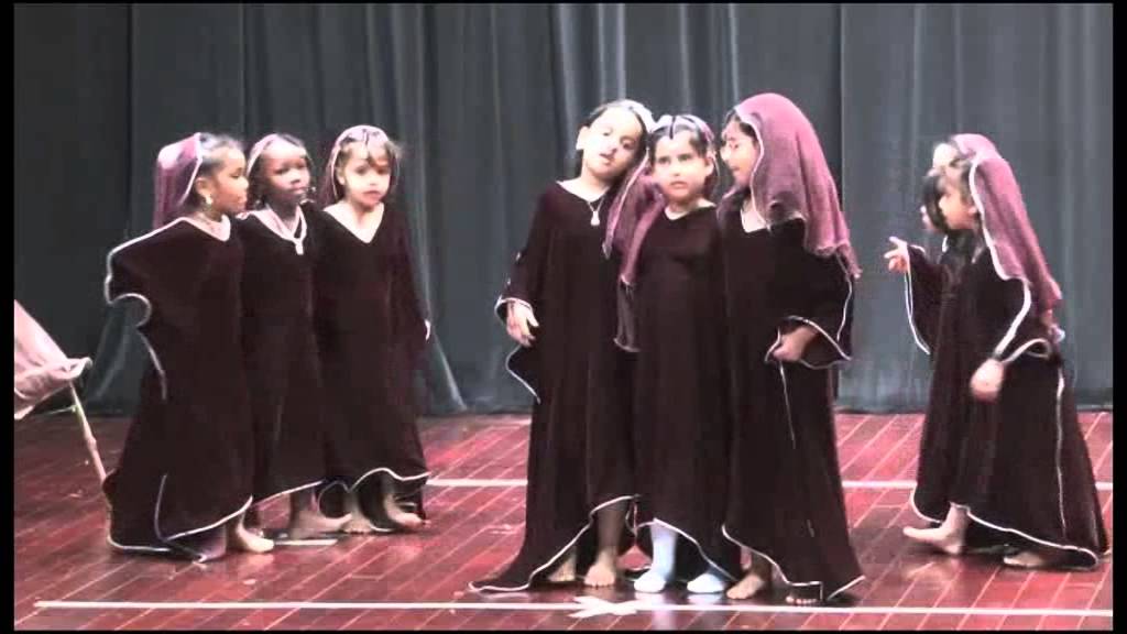 تخرج الدفعة الـ 33 لأطفال روضة جمعية المرأة العمانية بـ صلالة (2)
