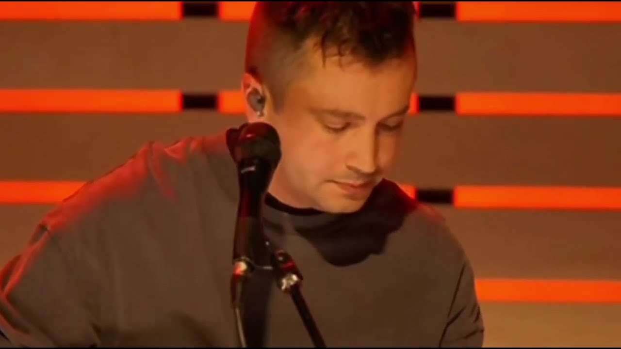 tyler joseph performs at Q101