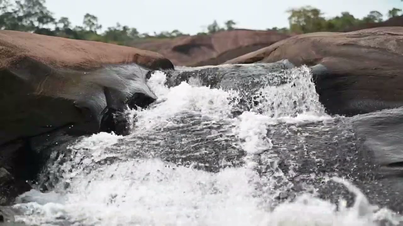 เสียงเพลงและน้ำตกเพื่อความผ่อนคลาย น้ำตกบึงกาฬ music and Sound of Waterfall for relaxation