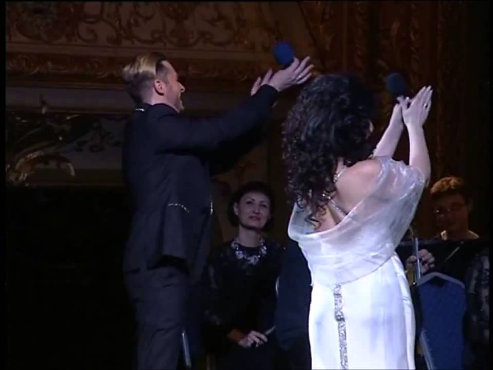 Gonçalo Salgueiro e Elena Mosuc_ Brindisi    La Traviata