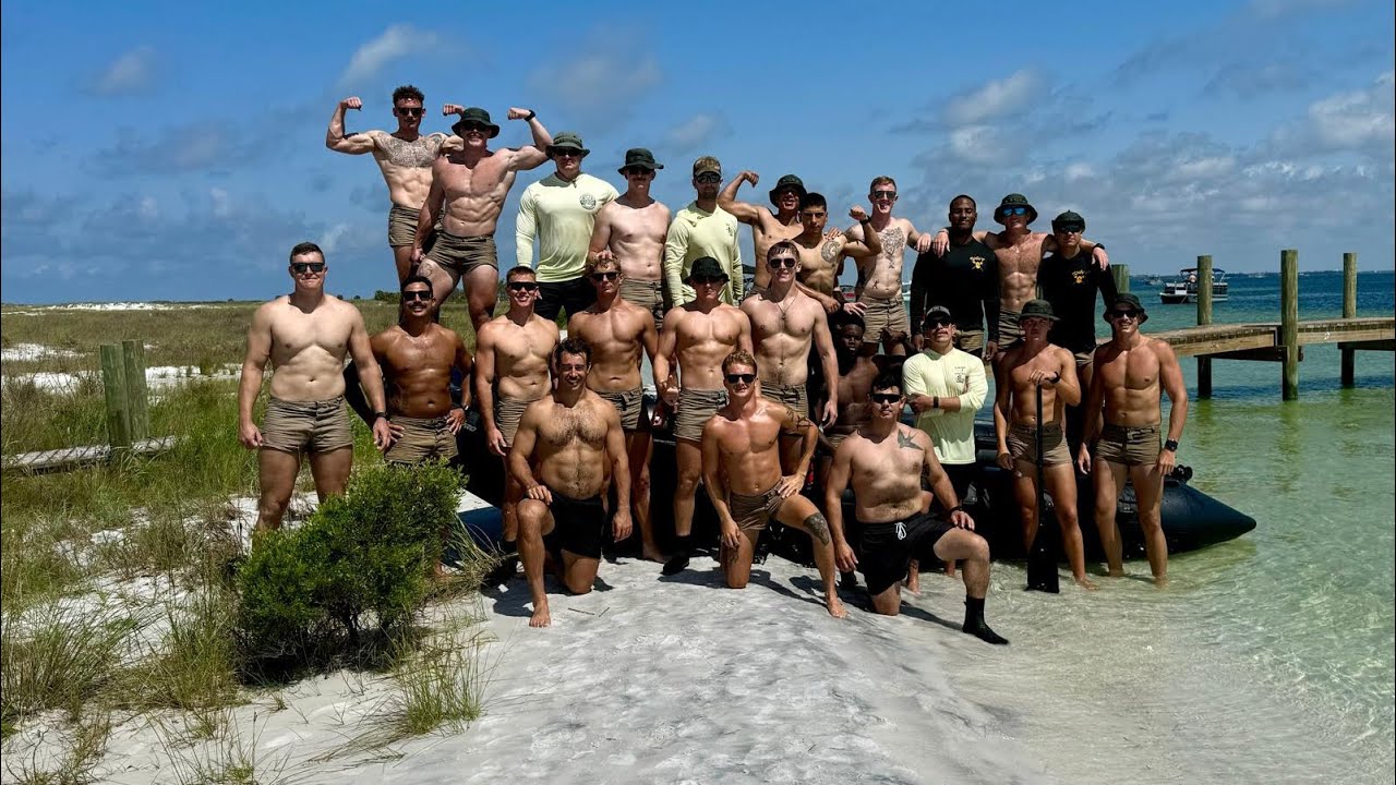 Class 24-10-BED. Army/Navy dive school