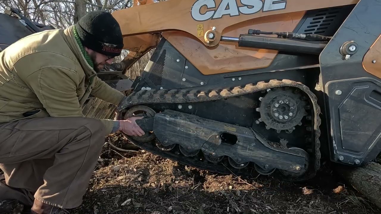 Replace Case TL100 Track in the field