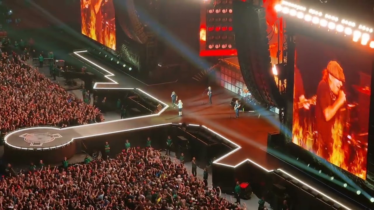 'Highway to Hell' by AC/DC at Amsterdam ArenA