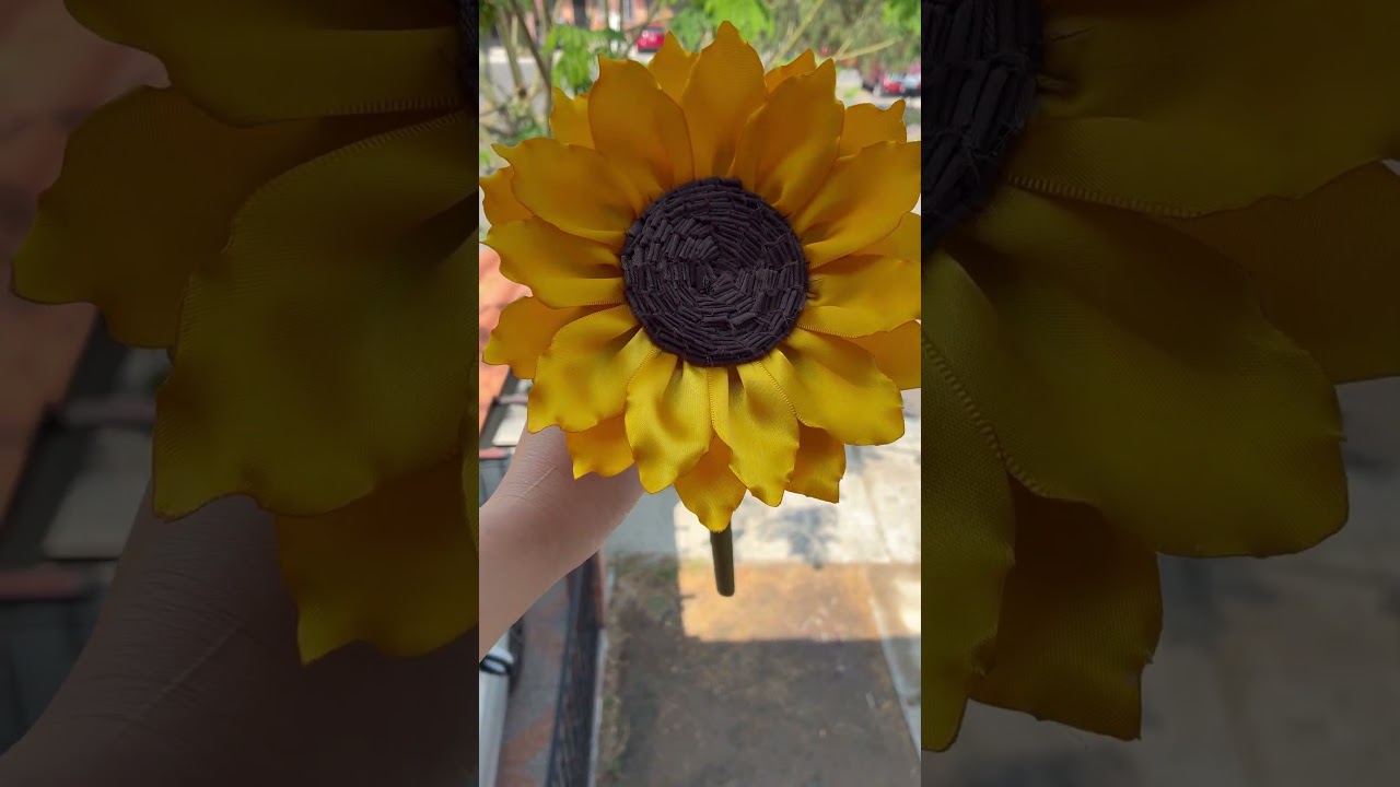Tutorial girasol eterno de list&oacute;n 🌻🌻🍃 #rosaseternas #girasol