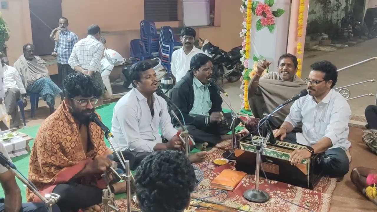 #srinu #song దిగు దిగు దిగు నాగ ఓనగన్న దివ్య సుందరి నాగో శ్రీ లక్ష్మీ గణపతి శరణం అయ్యప్ప భజన బృందం 👍