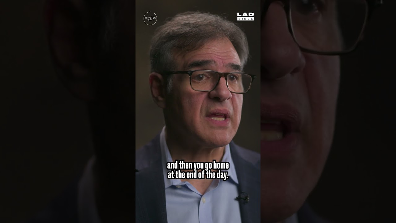 CIA agent breaks down his job | Minutes With