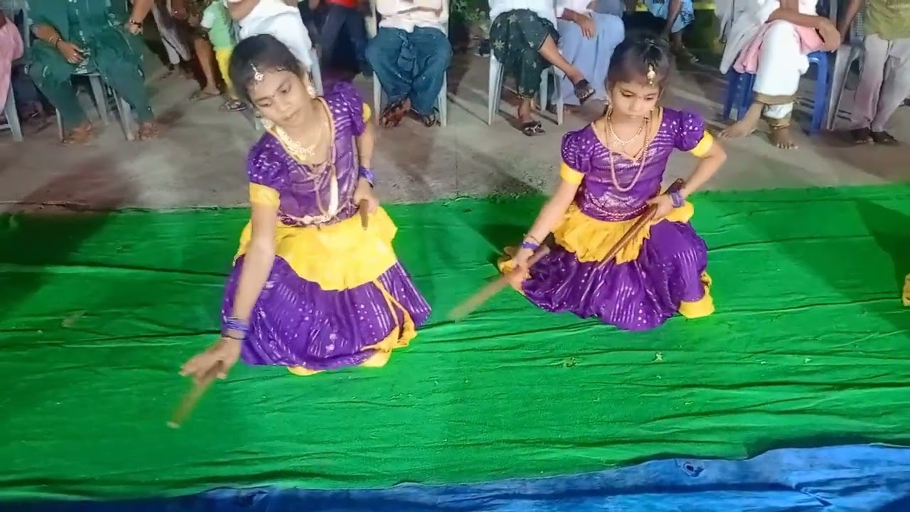 #Brundhavanike chindhulu nerpe # kolatam song 💥❤️ little kids performance 👌👌