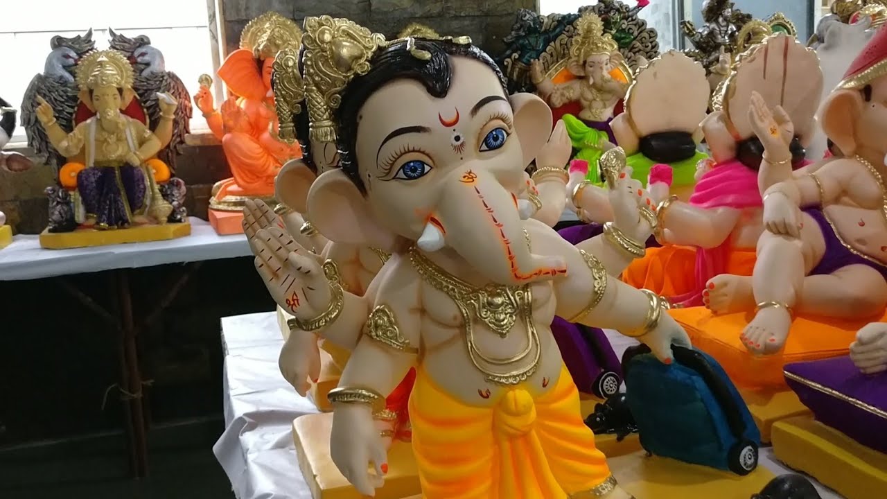 Cute GANPATI MURTI at Shree Samarth Ganesh Art.