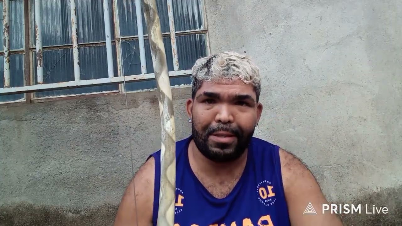 Vídeo de hoje tocando meu berimbau no canal 👍