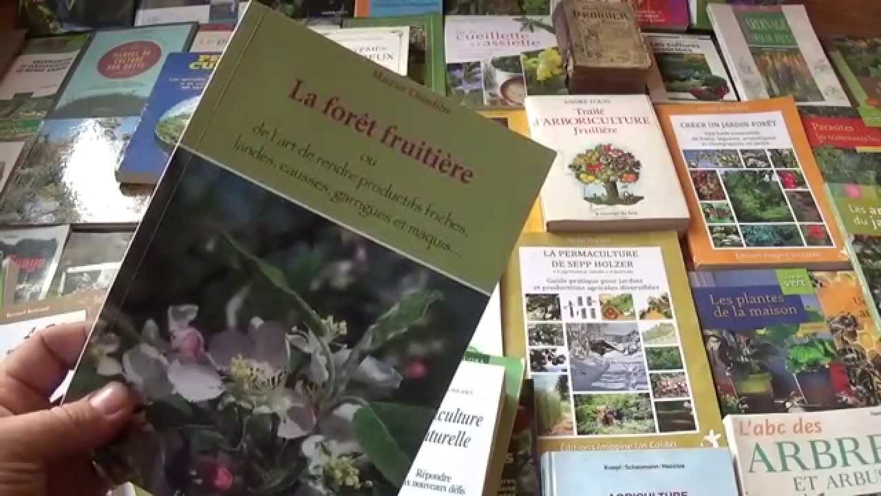 Bibliothèque sur la Permaculture au jardin.