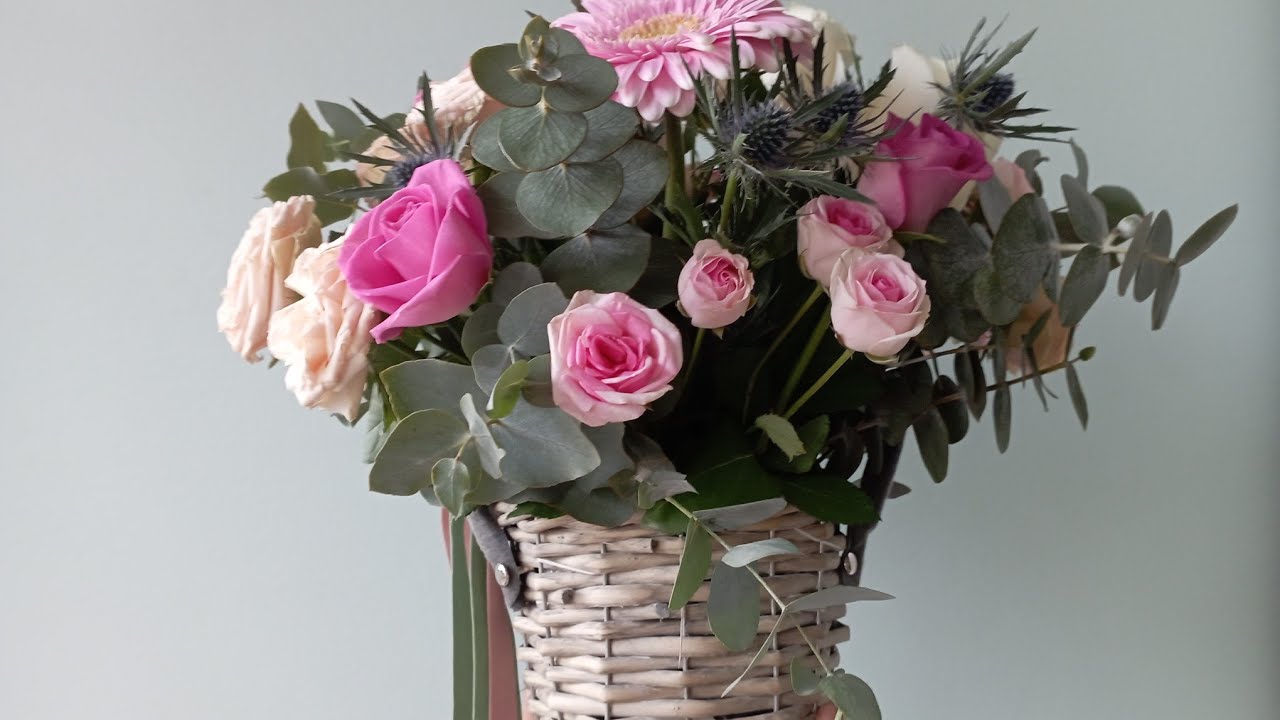 Tips y tutoriales de floristería para principiantes. Arreglo floral silvestre para regalar.